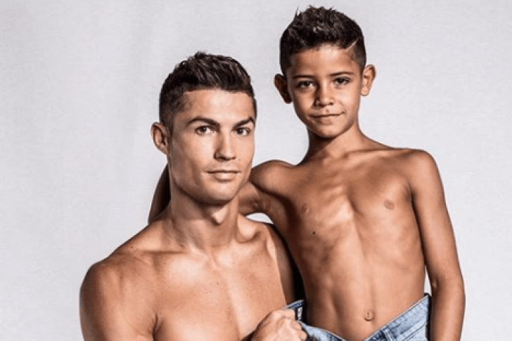 No te puedes perder el debut del hijo de Cristiano Ronaldo como modelo... -  Zeta 